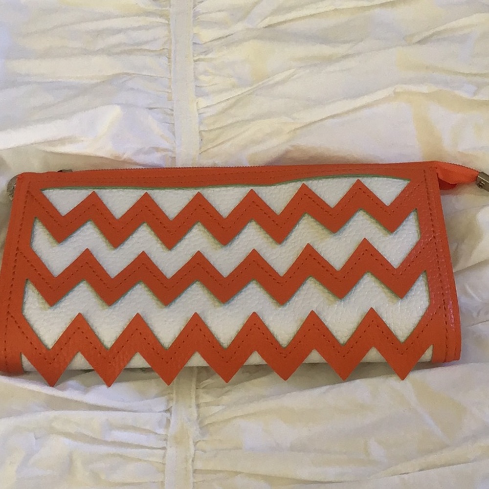 NEW purse/wristlet/clutch